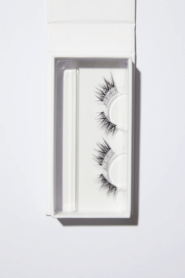 Corner Lash Medium
