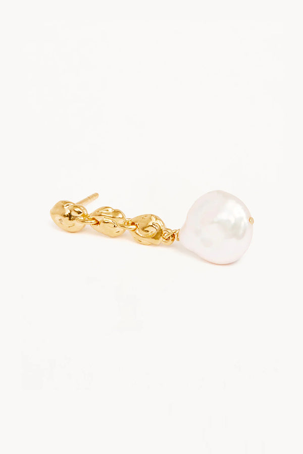 By Charlotte | Gold Grow With Grace Earrings | Girls with Gems