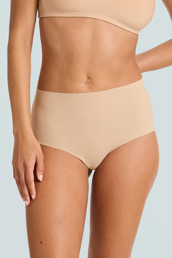 Commando | Classic High Rise Bikini Beige | Girls with Gems