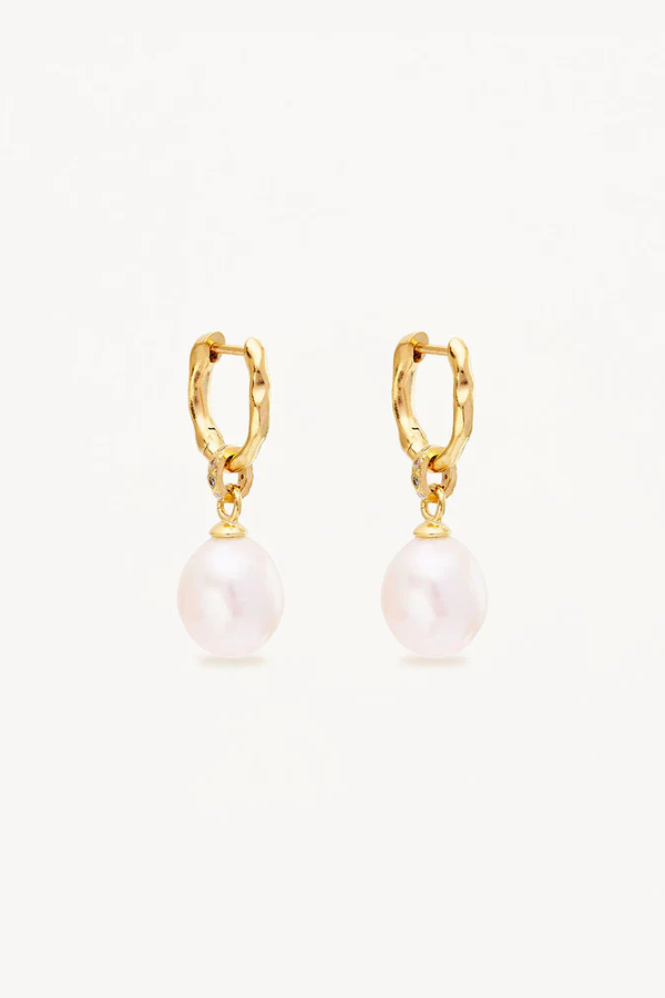 By Charlotte | 18k Gold Vermeil Embrace Stillness Pearl Hoops | Girls with Gems