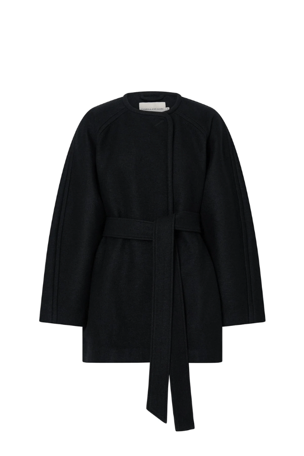 Base Jacket Black
