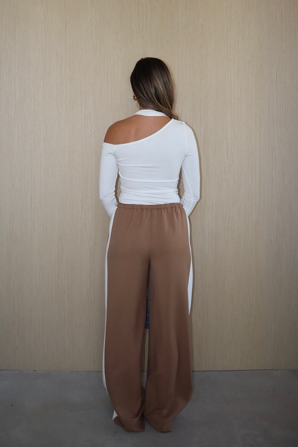 Sneaky Link | Issy Long Sleeve Top White | Girls With Gems