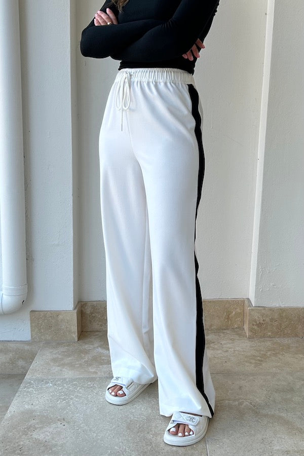 Sneaky Link | Aspen Lounge Pant White/Black | Girls With Gems