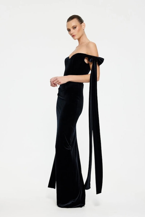 Effie Kats | Ginger Gown Black Velvet | Girls with Gems